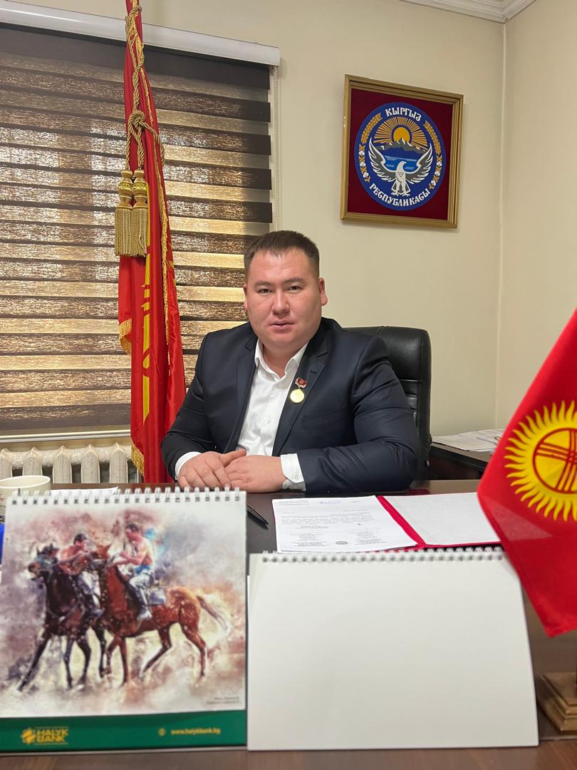 You are currently viewing Медицина кызматкерлеринин күнү менен куттуктоо!